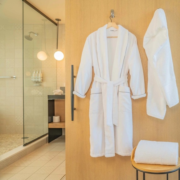 Fluffco Unisex Hotel Lounge Robe - Picture 2 of 5